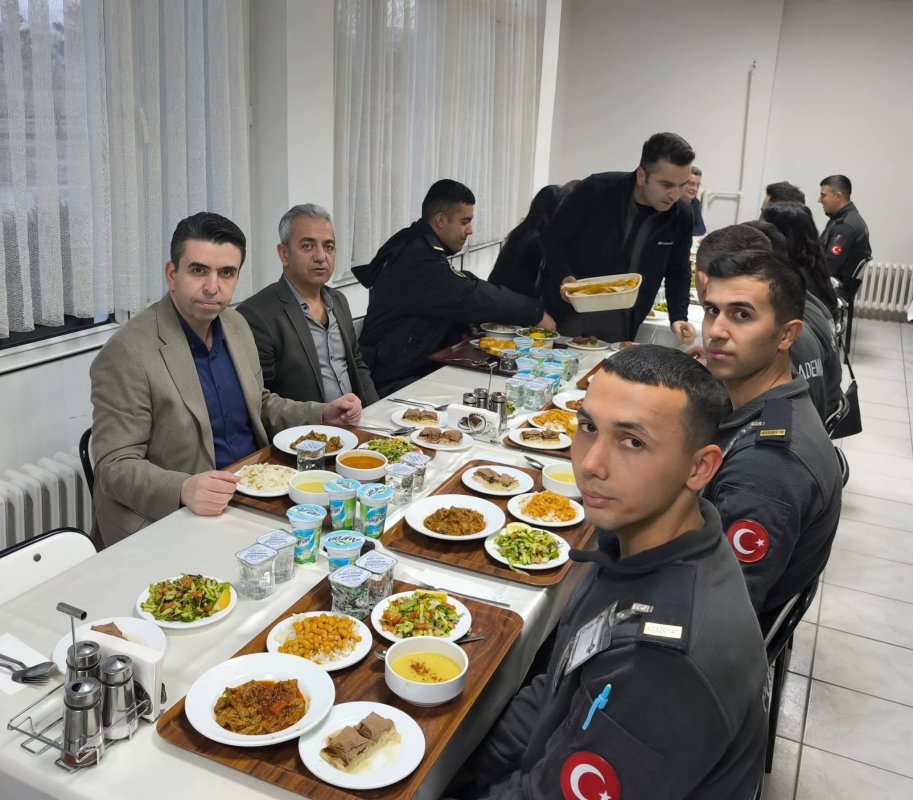 KAYMAKAM MURAT EREN, POLİS ADAYLARIYLA İFTAR SOFRASINDA BULUŞTU