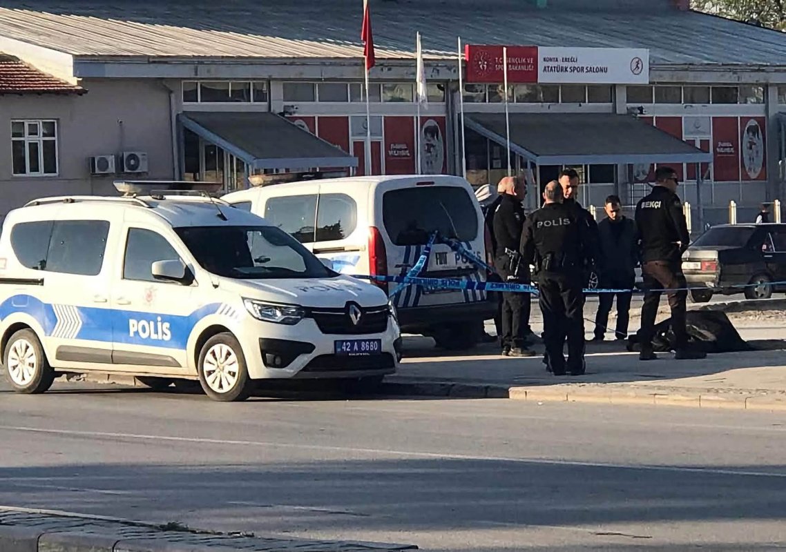 EREĞLİ’DE ŞÜPHELİ ÖLÜM! STADYUM YAKININDA CANSIZ BEDENİ BULUNDU